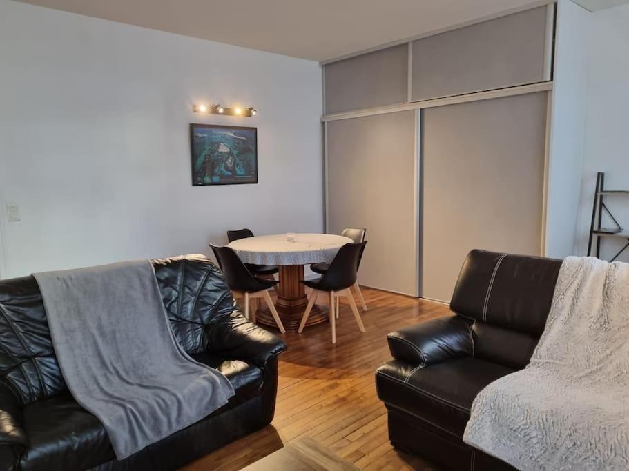 Appartement Grand Pres De La Cathedrale De *